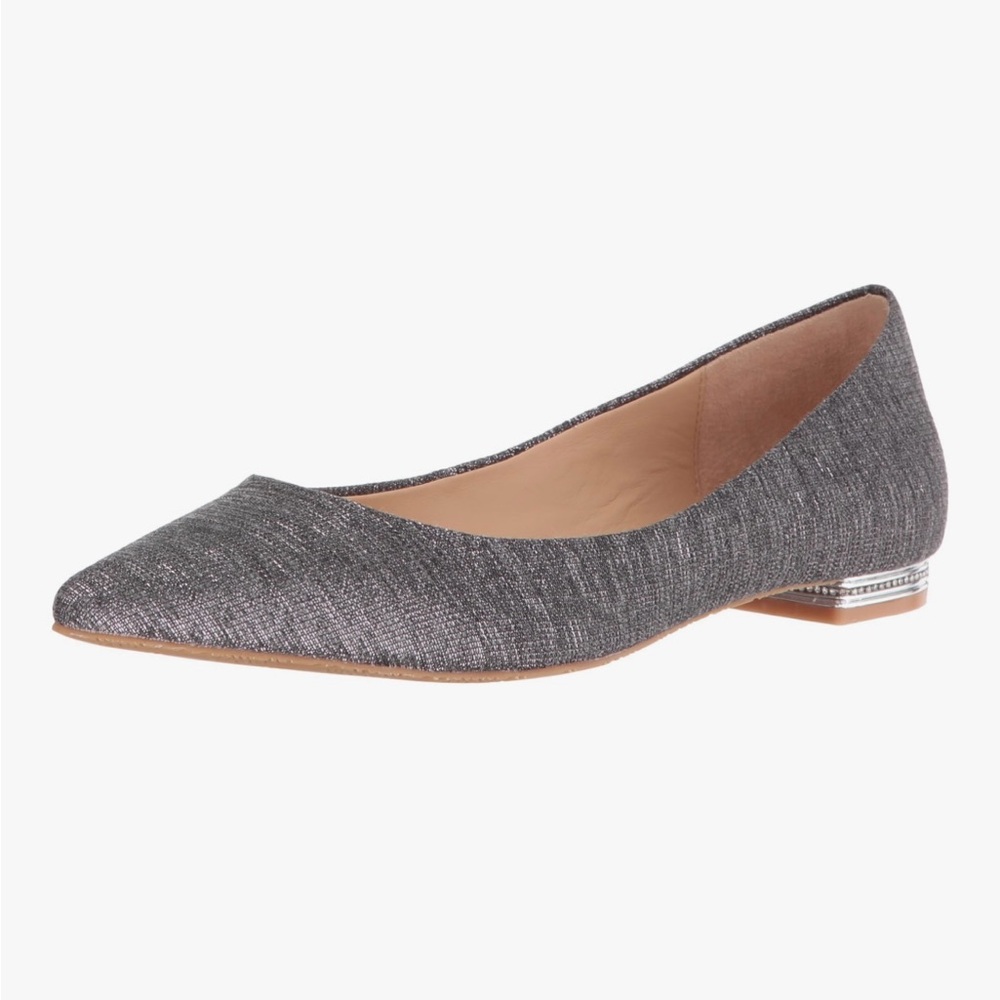 Badgley Mischka Elegant Gray/Pewter Women's Flats